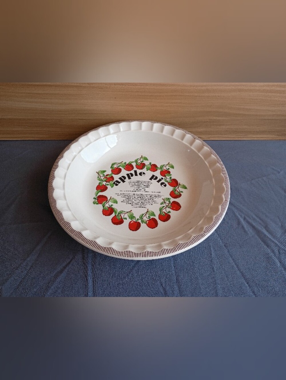 Superb! Vintage Apple Pie Recipe Dish Similar To Royal China 80s Ceramic Baker